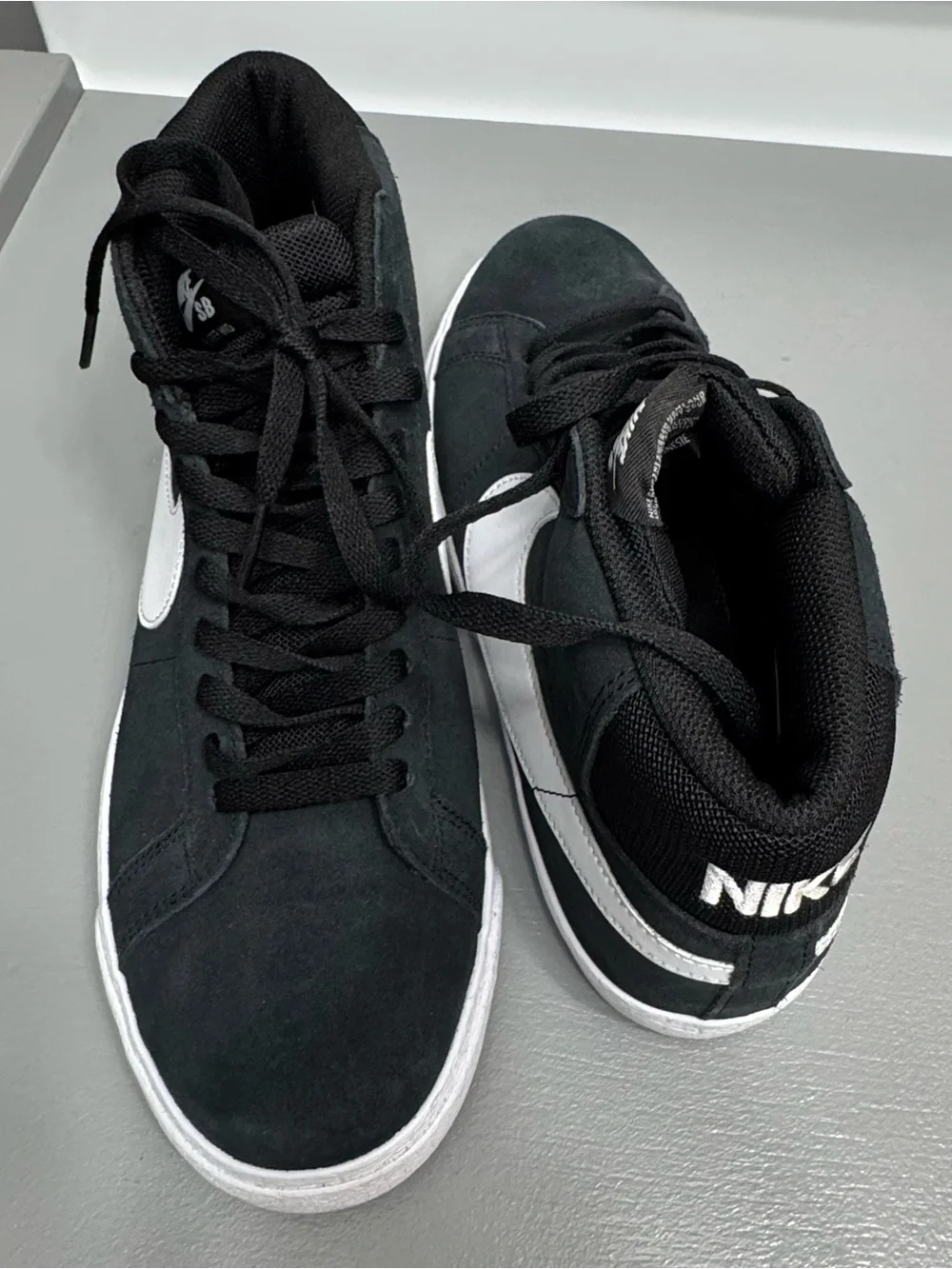Nike SB Zoom Blazer Mid BLACK/WHITE